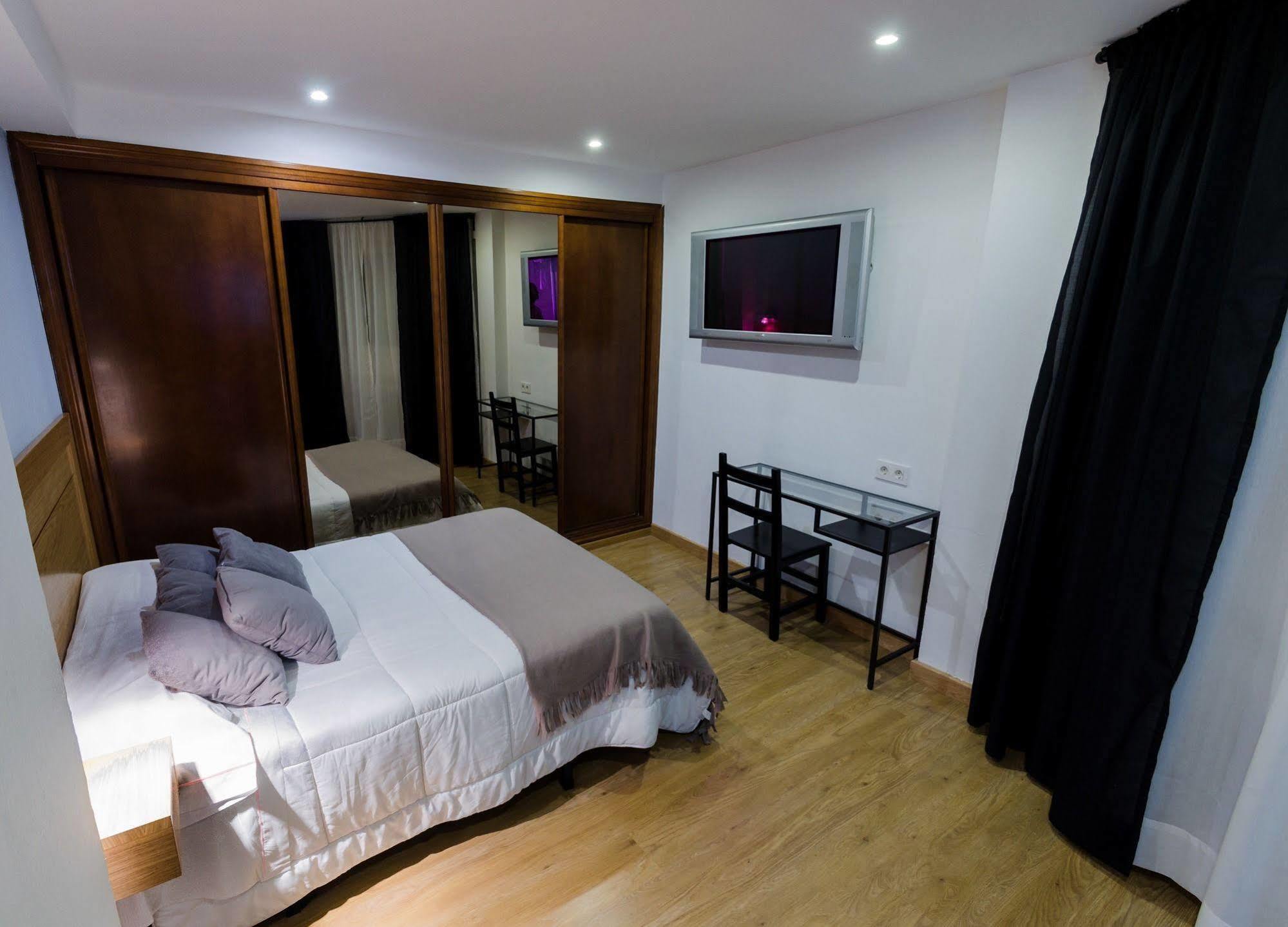 Hostal Libertad Gijon Exterior photo